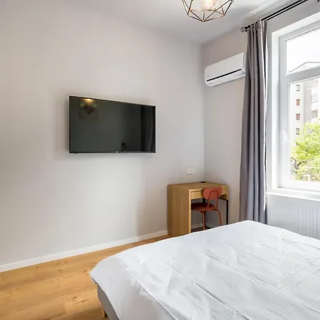 Cute Apartment *